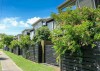 Five Luxury Townhouses In Hervey Bay Australia In One Line To Trade